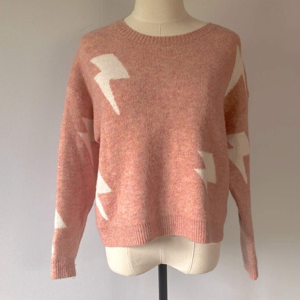 Storia Super-Soft Pink and White Lightning Bolt Sweater Size S